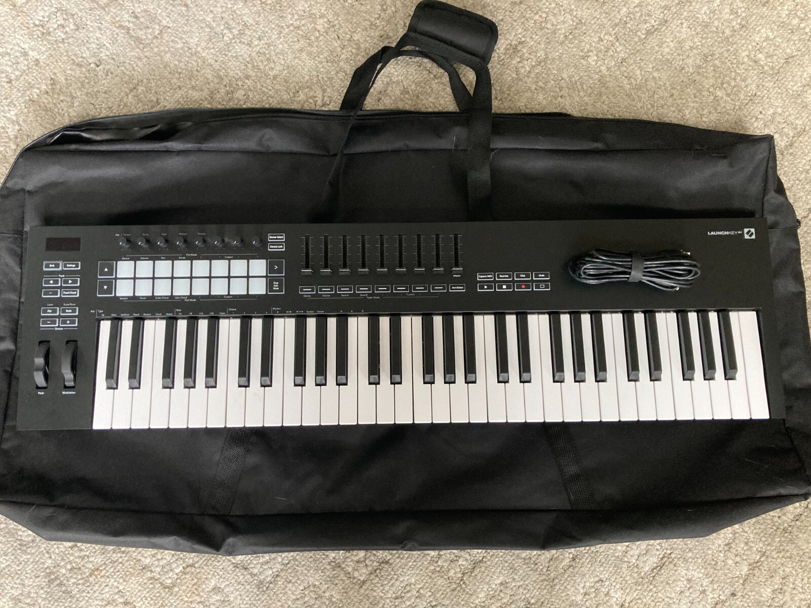 Novation Launchkey MK3 61-Note Keyboard Controller - Black