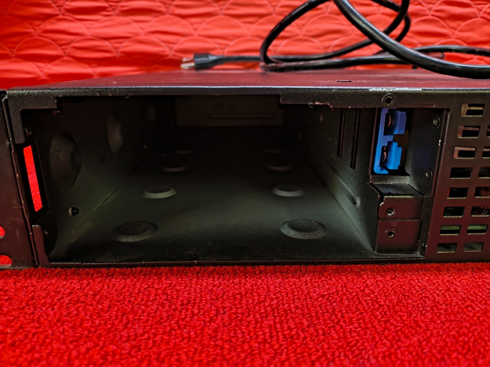 Used APC Smart-UPS SMX1500RM2U Rackmount UPS Good Condition Missing Batteries