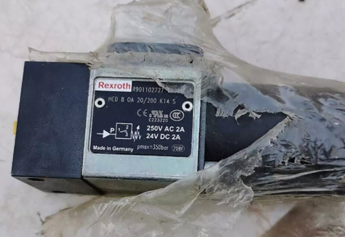 New BOSCH REXROTH R901102727 HED 8OA-20 / 200K14S Pressure Switch