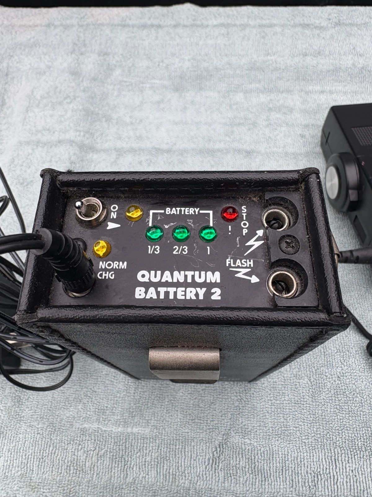 Quantum Battery2 & (2) Vivitar 238 &285