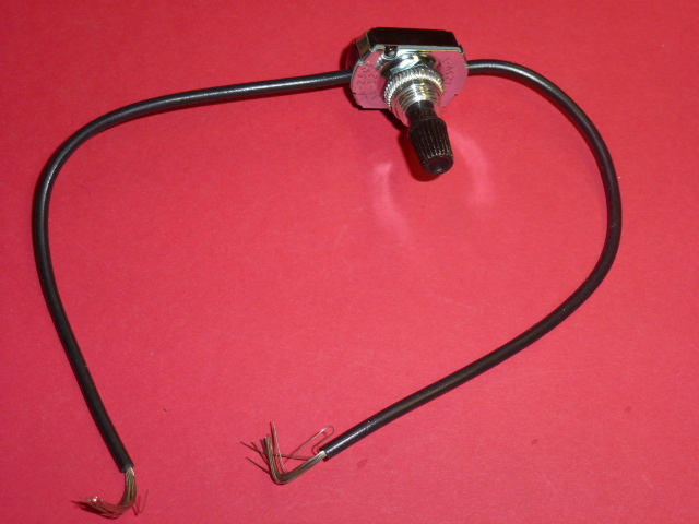 NOS! COOPER #459 SINGLE POLE TURN KNOB SWITCH, Current rating 3A-125V