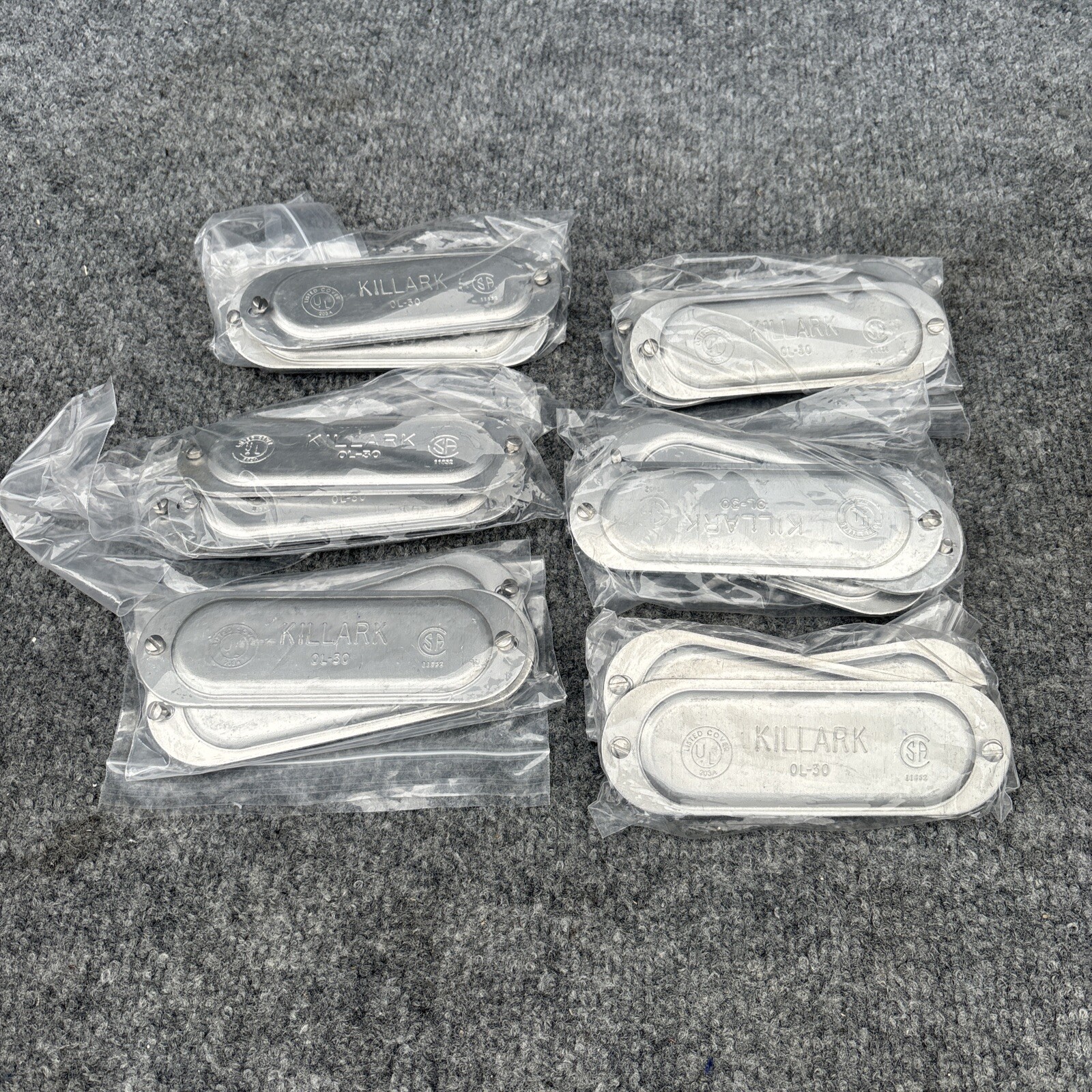 Lot of 18 - Killark OL-30 1" Aluminum Conduit Body Cover  New