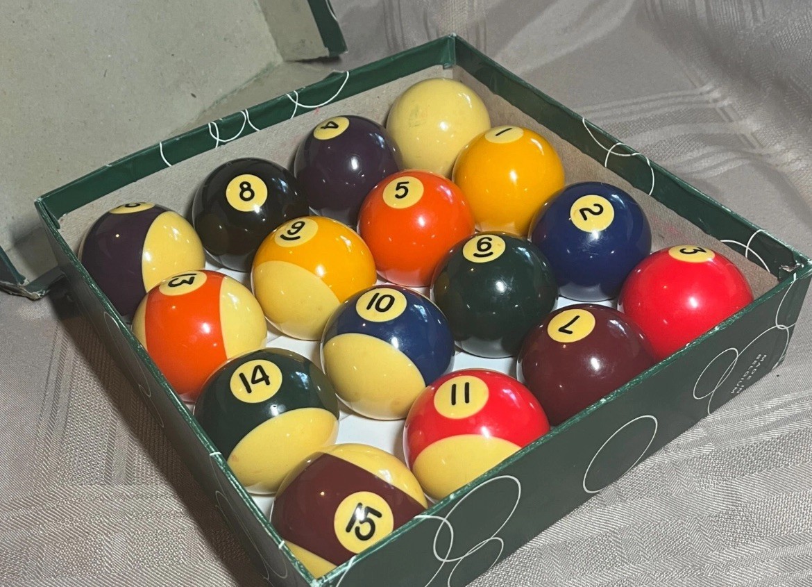 Vintage Aramith Belgian Billiard Complete Set Pool Balls 2 1/4" Made in Belgium