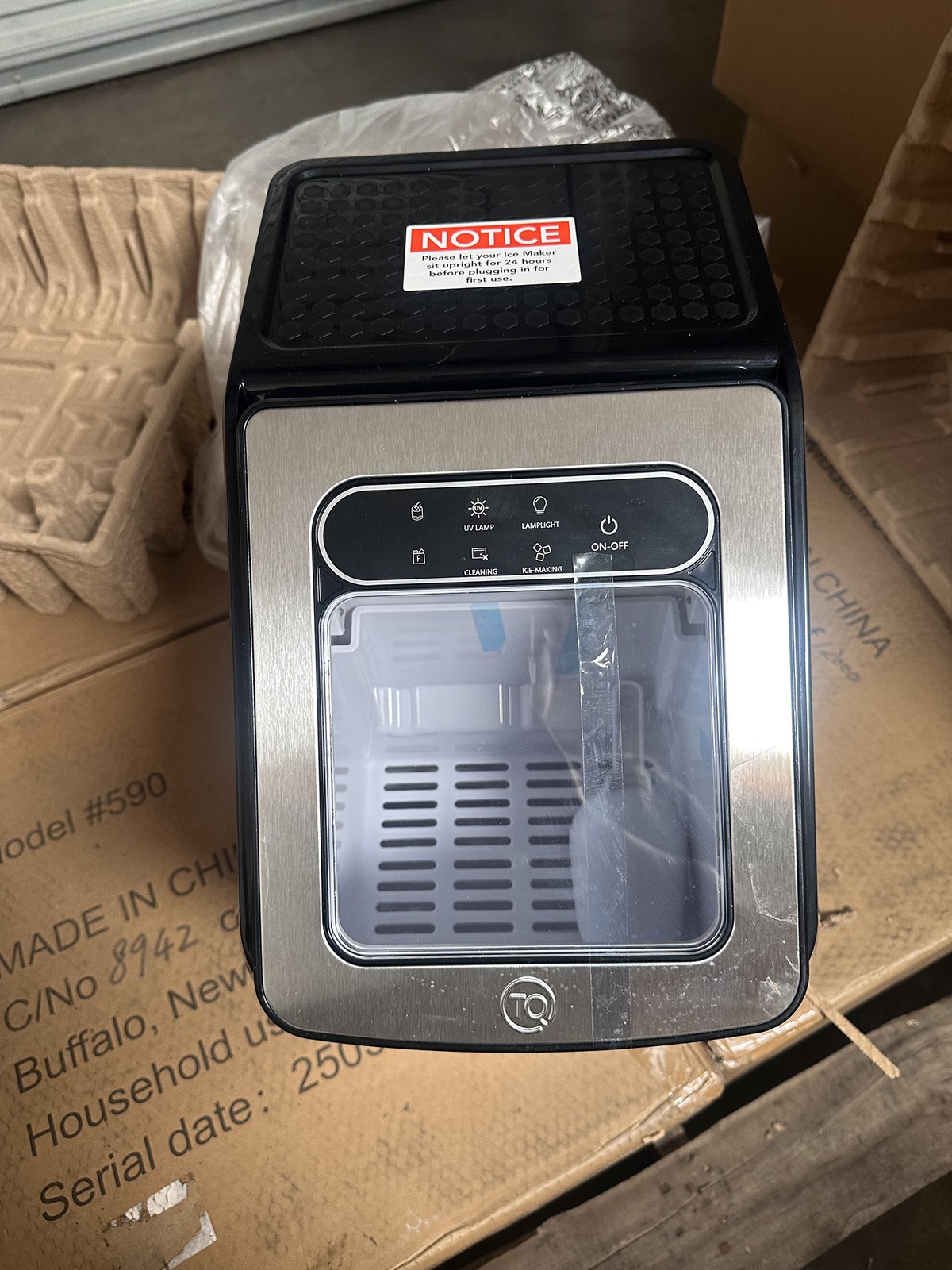 Technique Large capacity 72-lb Countertop Nugget Ice Maker Model 595