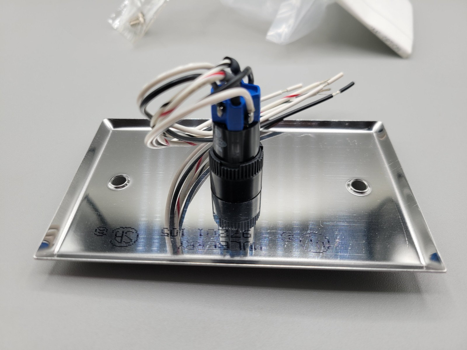 New Locknetics 701 RD EX Entry Level Pushbutton Security SS Stainless WallPlate