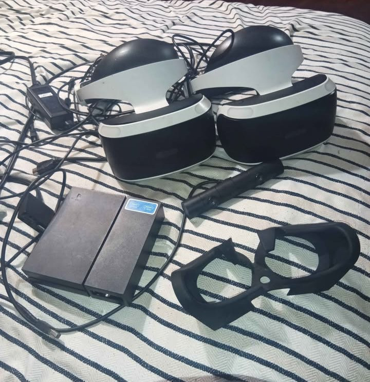 playstation vr 2 ps5 bundle. Very great condition. My son switched to an Xbox.