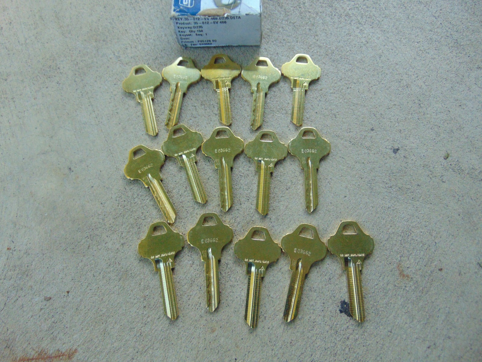 15  KEYS   EVEREST PRIMUS SCHLAGE D235  KEYS UNCUT    LOCKSMITH