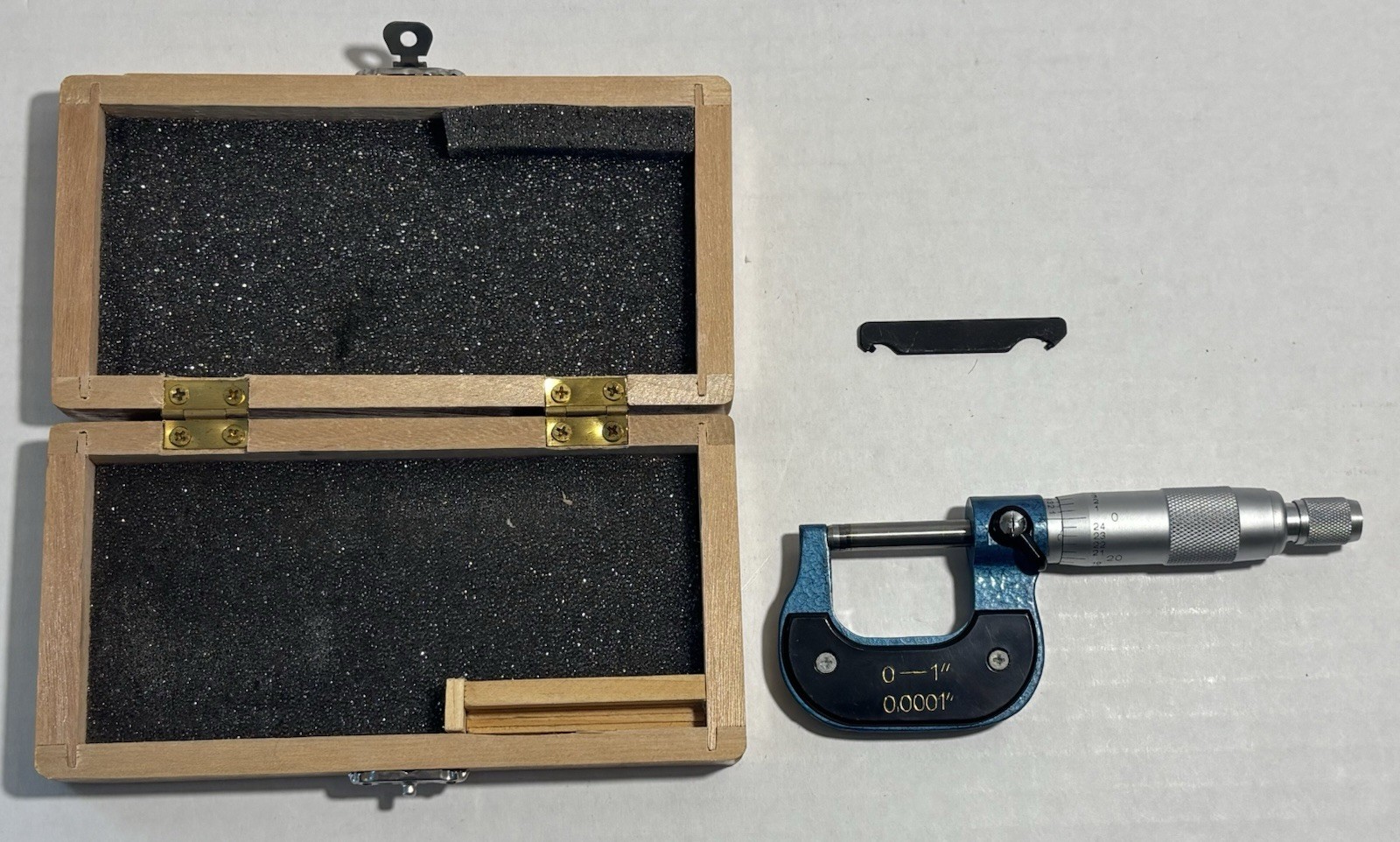 Unbranded 0-1'' Outside Micrometer Solid Metal Frame Ratchet Stop USED GREAT CON