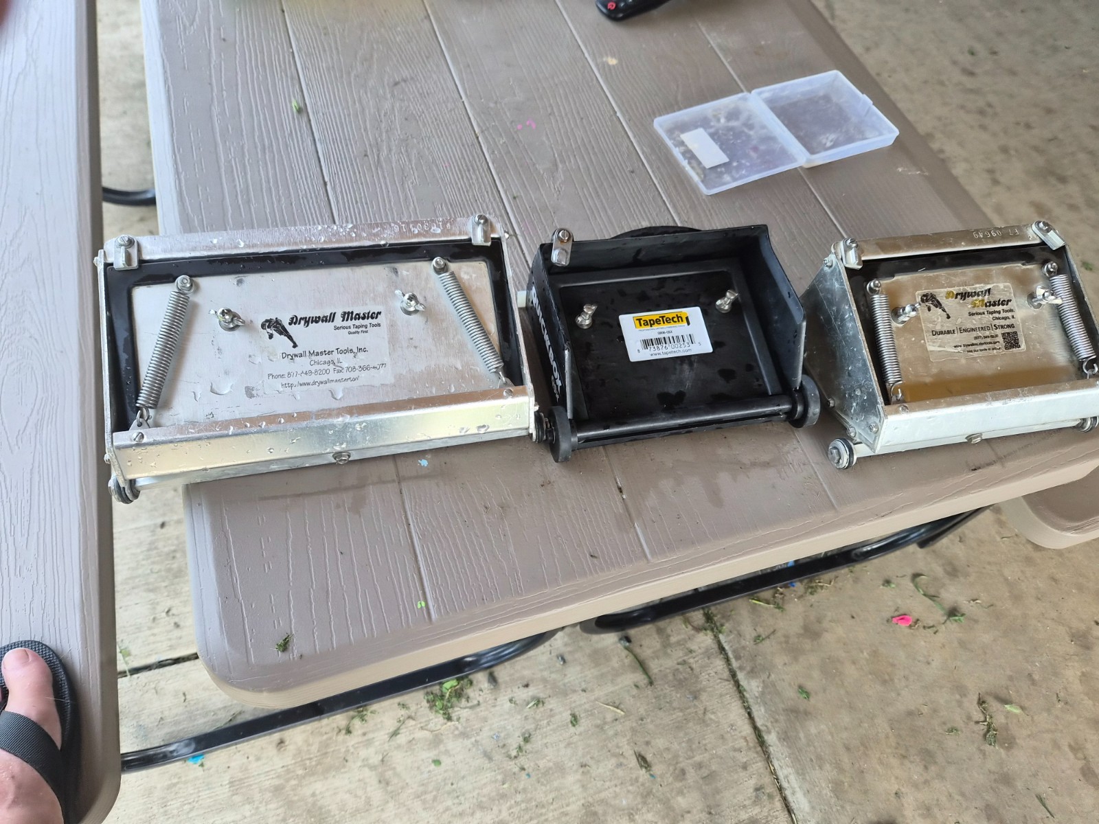 2 drywall master flat boxes a 7 inch and 10 inch and a tapetech hotmud box