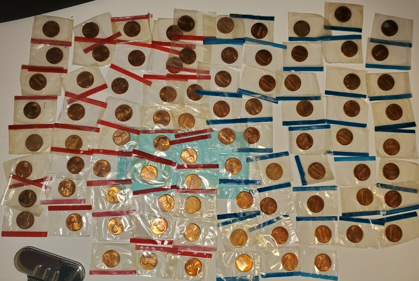1975 P D 1975D Lincoln cent uncirculated US Mint set in cello all toned coins. B
