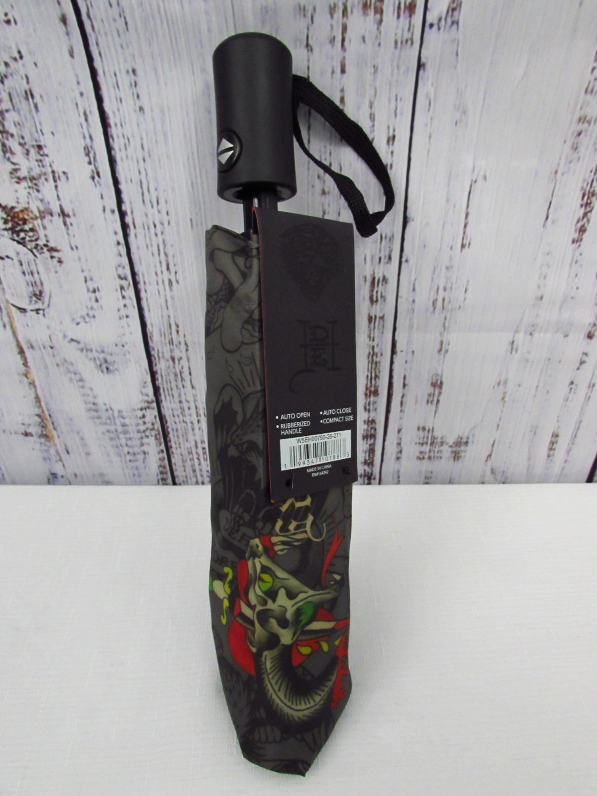 Ed Hardy Automatic Umbrella "Death Before Dishonor" Skull Tattoo NWT.