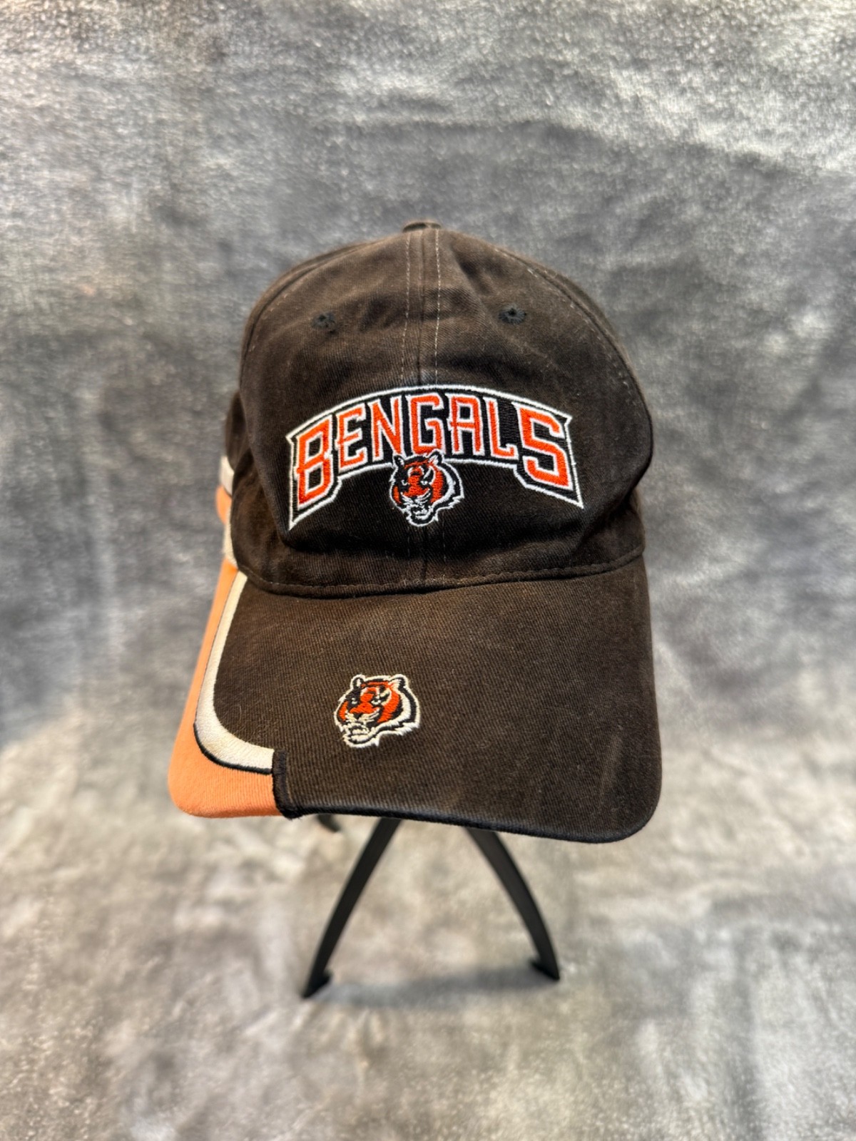 Vintage Cincinnati Bengals Logo Brown Hat Snapback NFL Game day Cap