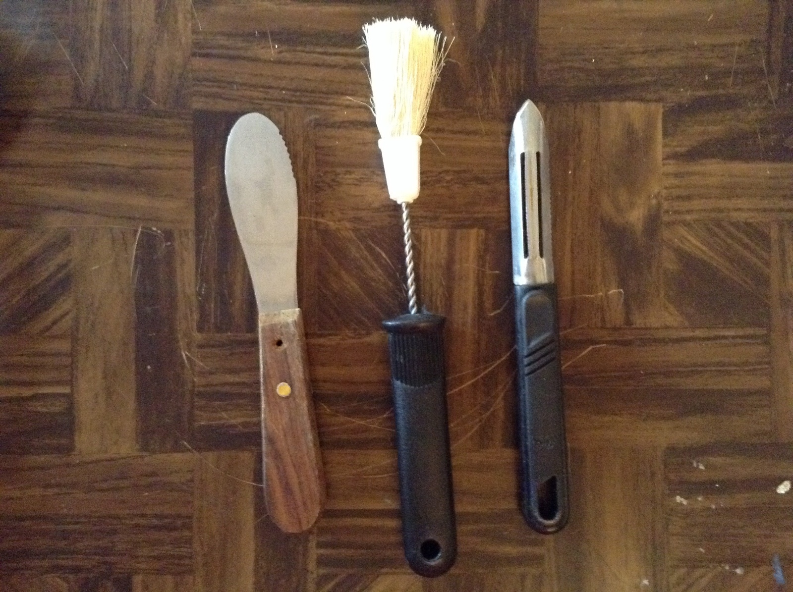 Miscellaneous kitchen utensils