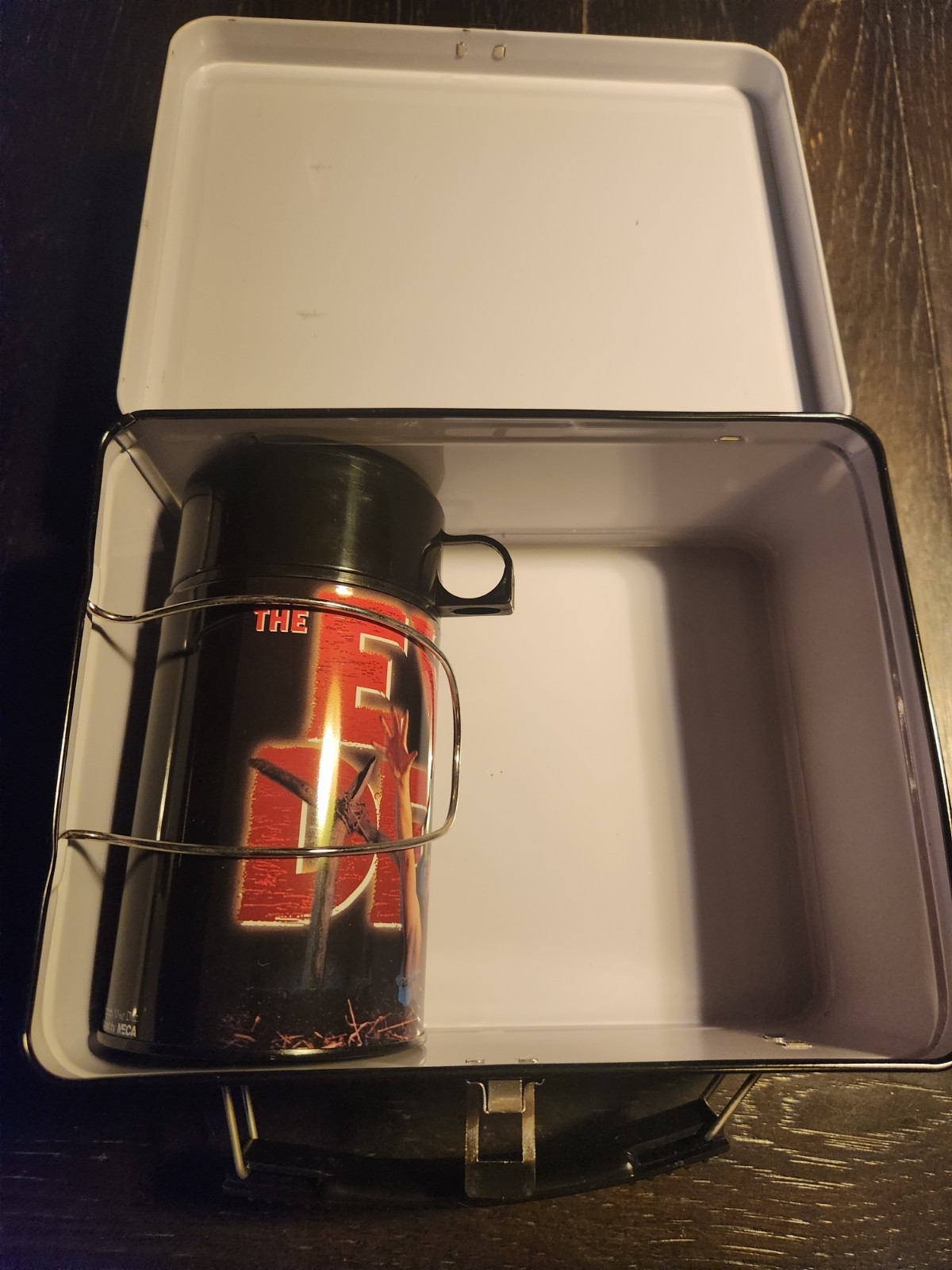 NECA 2001 the Evil Dead Lunchbox with Thermos Storage Kept