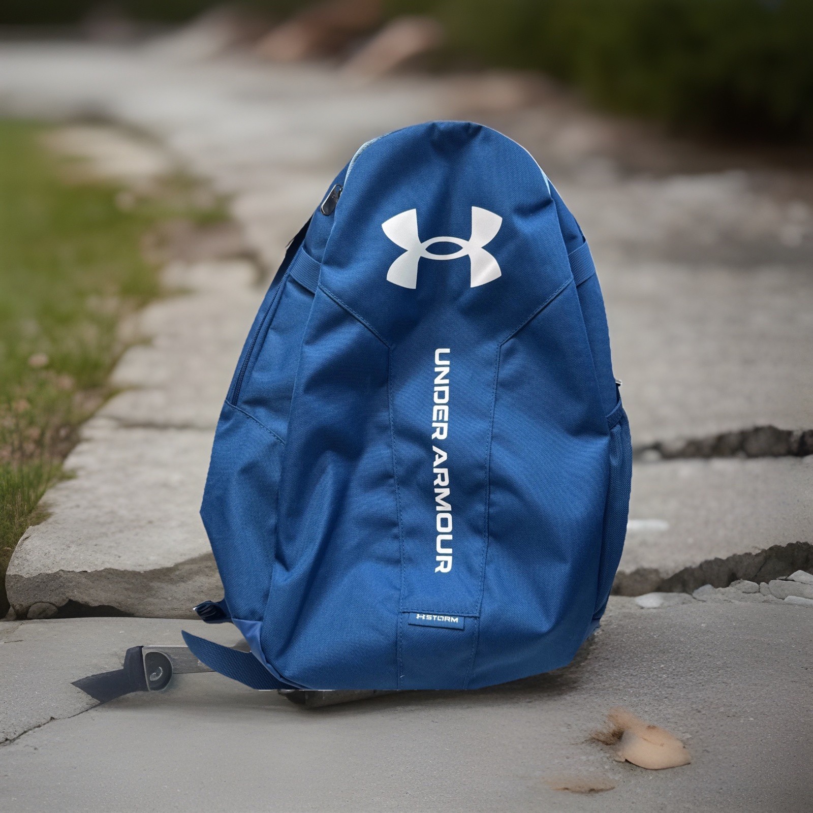 Under Armour  Storm Unisex Hustle Backpack Varsity Blue 1364180-426. NWT