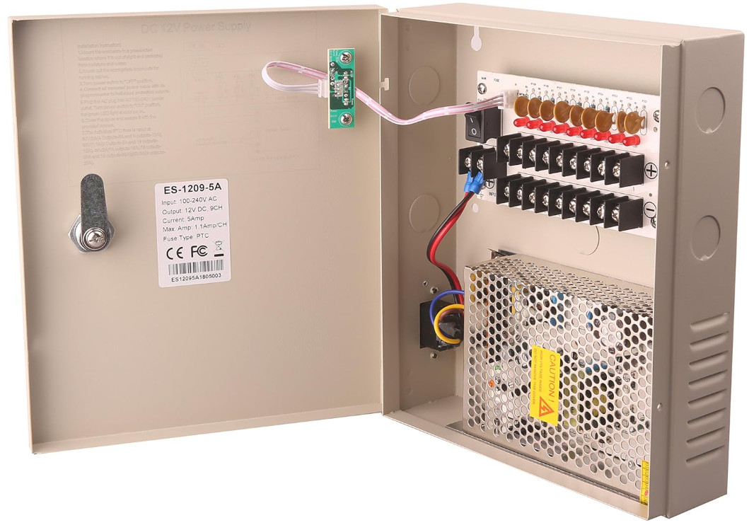 Fuente alimentación 12V 5A 9 canales CCTV con protección y caja metal, Nuevo