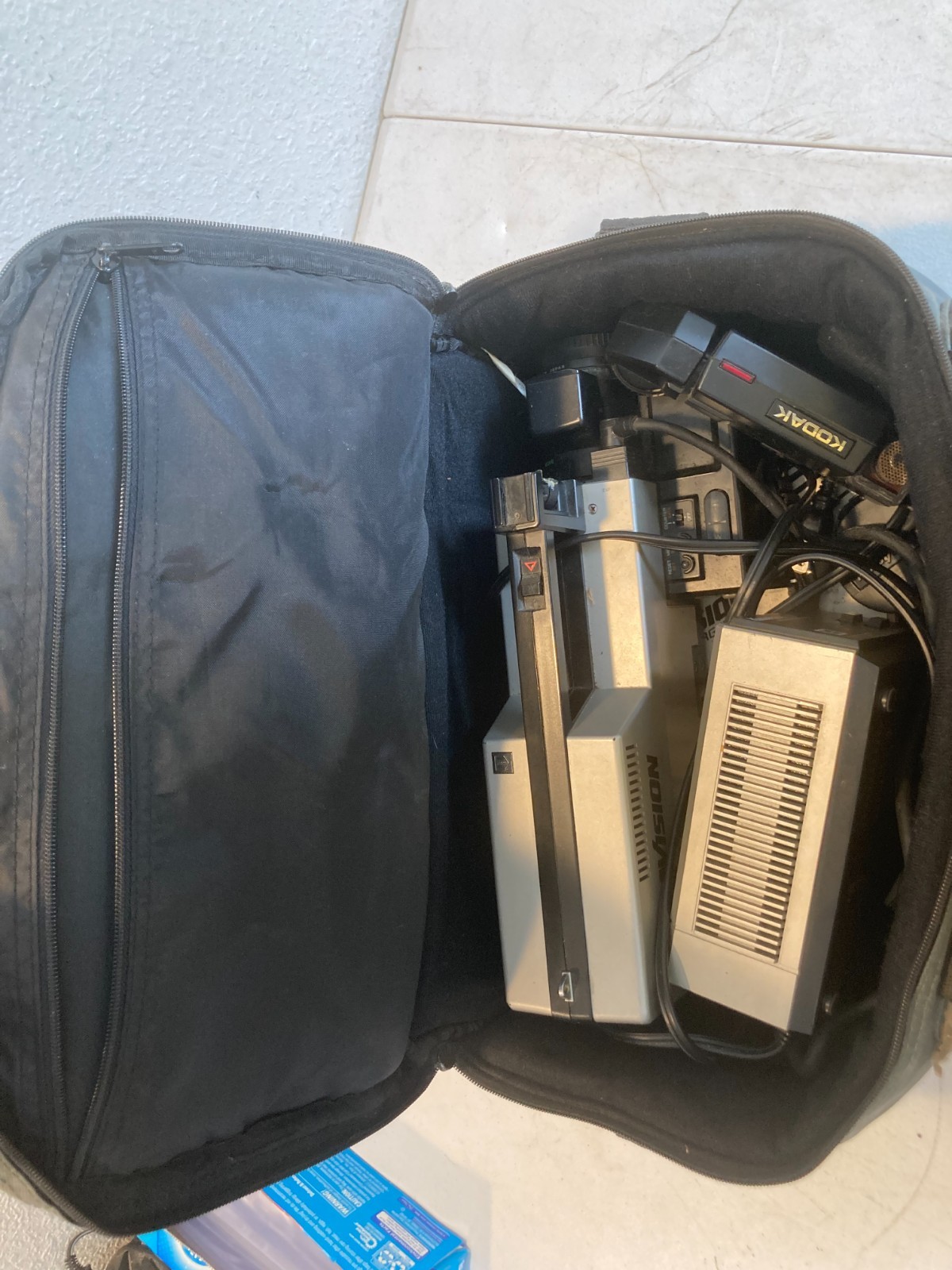 Kodavision Vintage Camcorder 2400- 2000 Series Bundle Case - Untested