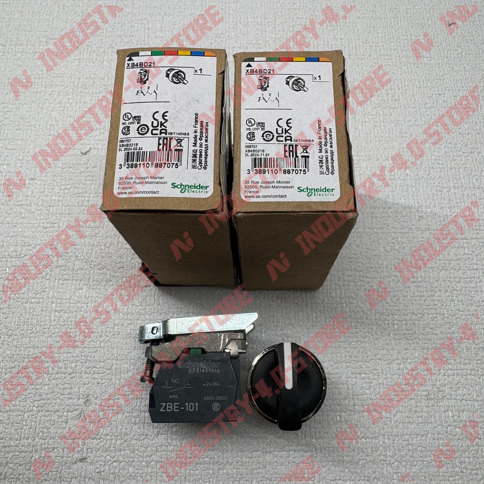 1PCS New Schneider XB4BD21 metal selector switch