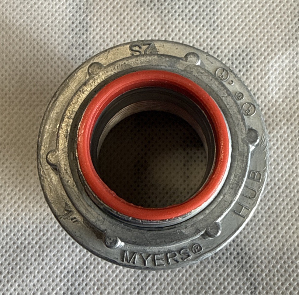 (5ea) MYERS HUB 1” (NEW NO BOX)