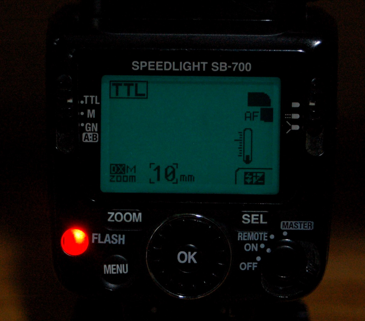 Nikon SB-700 Speedlight Flash - Fully Tested With Original Box & NIKON Case