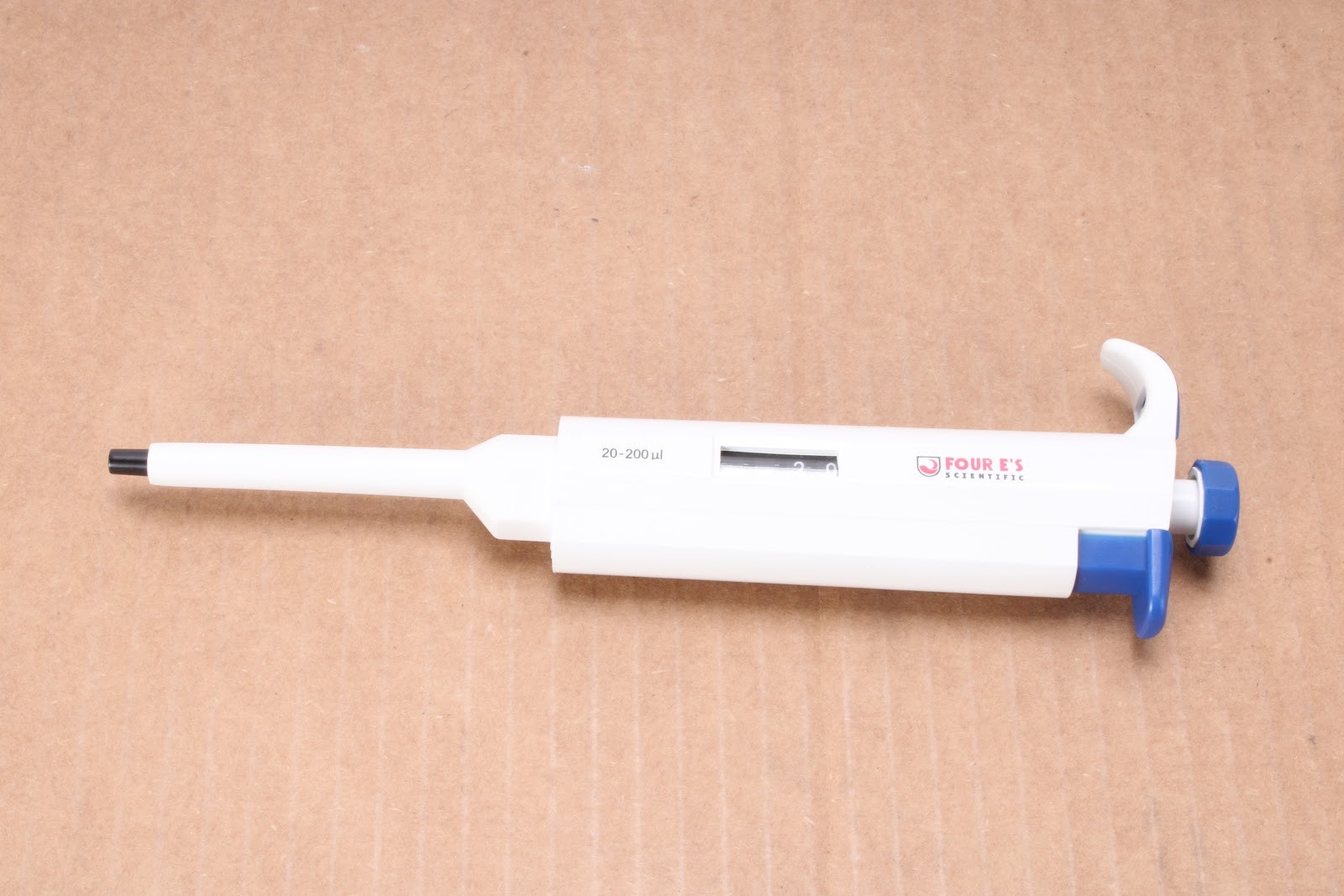 Four E's 20-200uL Adjustable Volume Micropipette