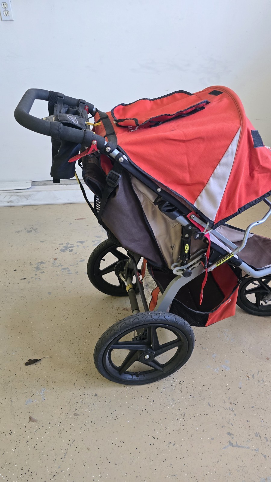 BOB Revolution Jogging Stroller Pre-2011 Model Storage 10 Years Good Condition