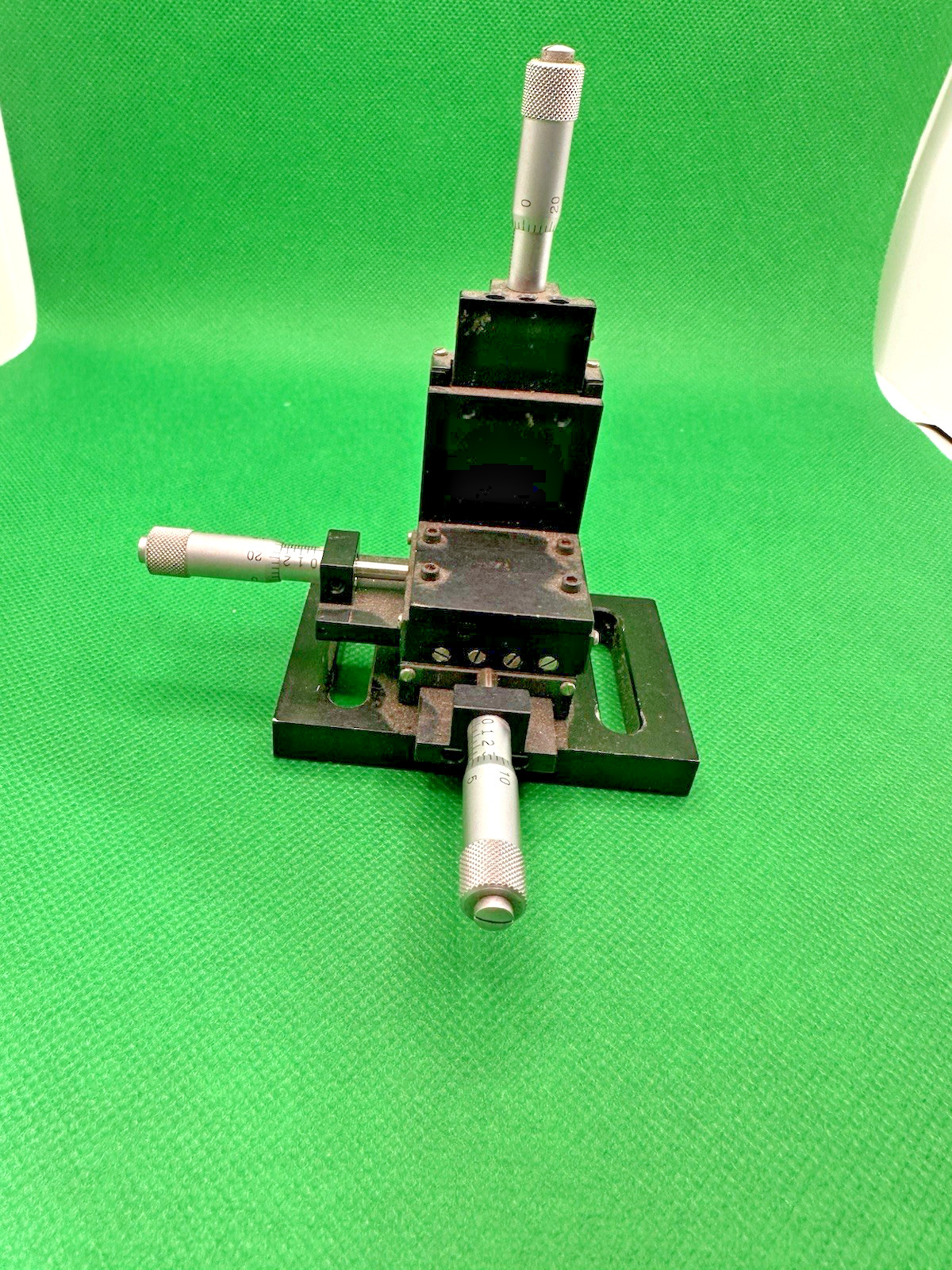 Deltron .5000 X-Y-Z linear axis travel.001 micrometers