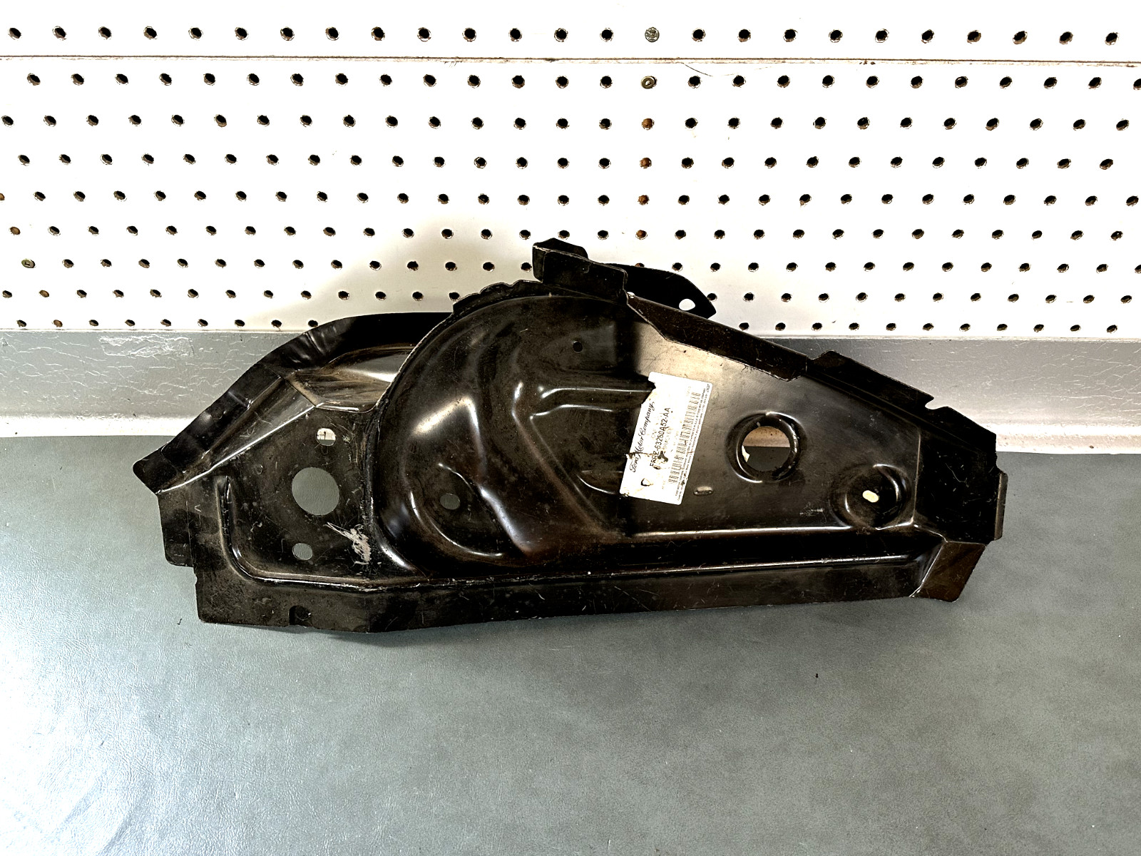 Ford OEM NOS F8RZ-63280A52-AA Quarter Panel Bracket 1999-2002 Mercury Cougar