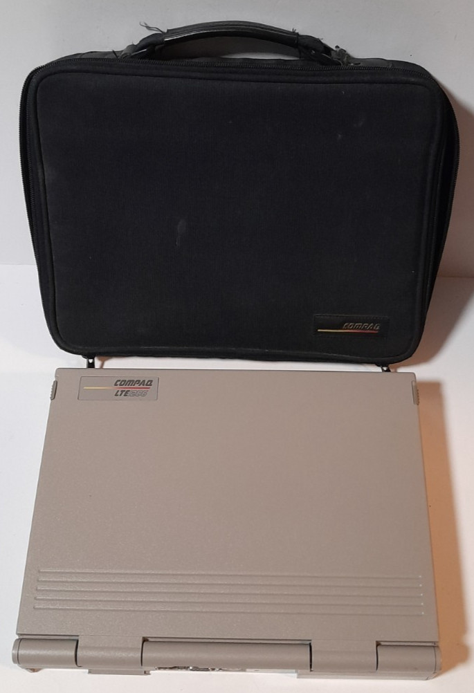 Compaq LTE 286 Series 2690 Laptop Computer With Battery & Carry Case-No Cable