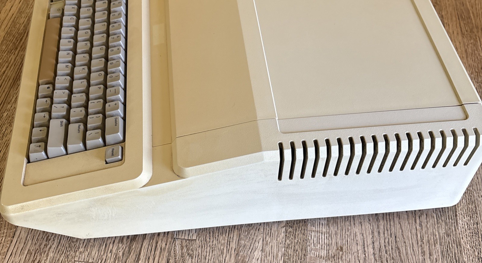 Apple IIGS Stealth Upgrade Computer Model Number AA11040B *Not Tested*
