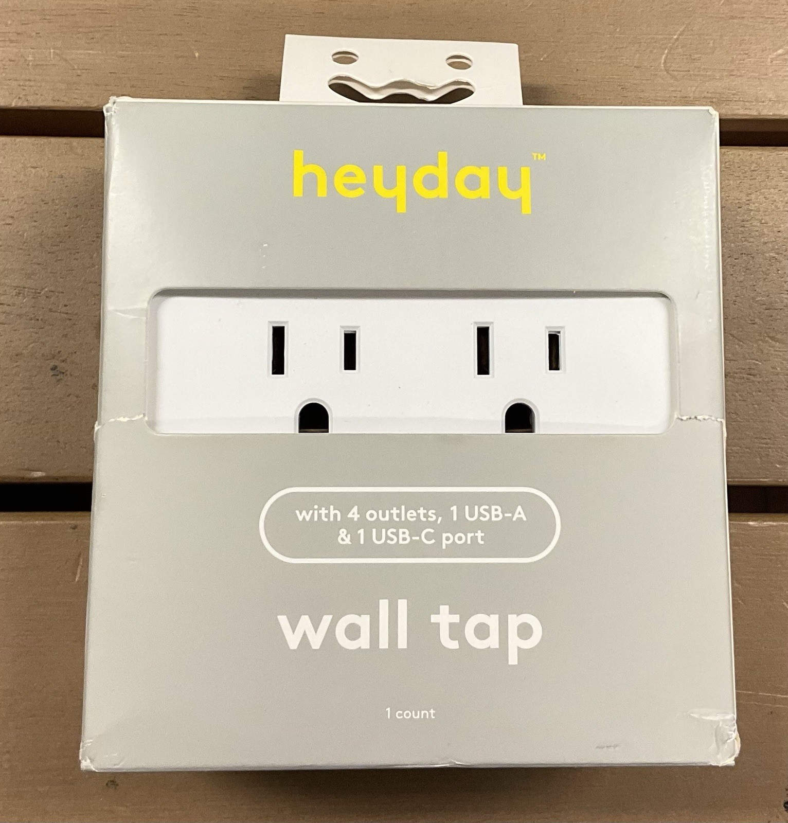 heyday 4 Outlet Wall Tap USB & USB-C Adapter 13A White