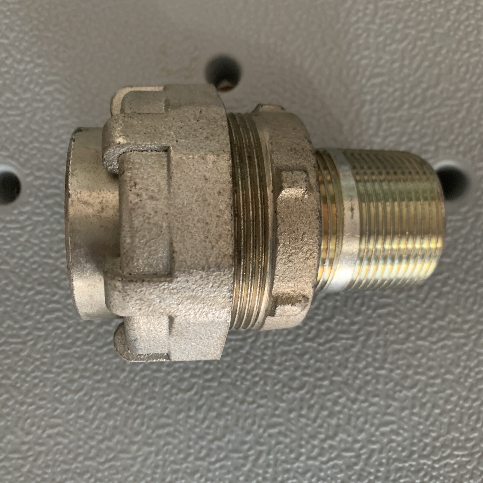 Crouse Hinds UNY405 1-1/4" Explosionproof Union, Male, Rigid/IMC