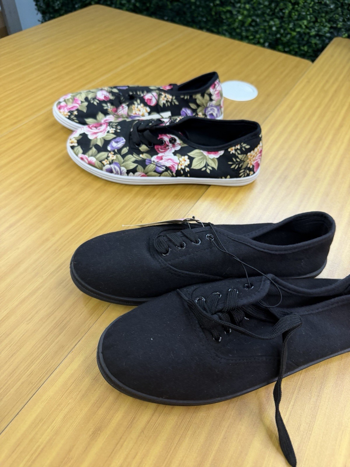 Lot Of 2 Bobbie Brooks Women's Sneaker Tennis Shoes - Size 7 Black And Floral