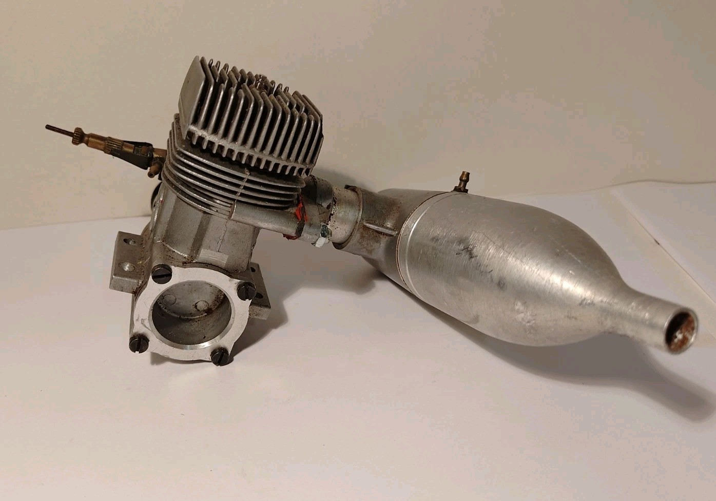 Super Tigre Engine S series S 75 R/C Engine Good Compression Excellent W/Muffler