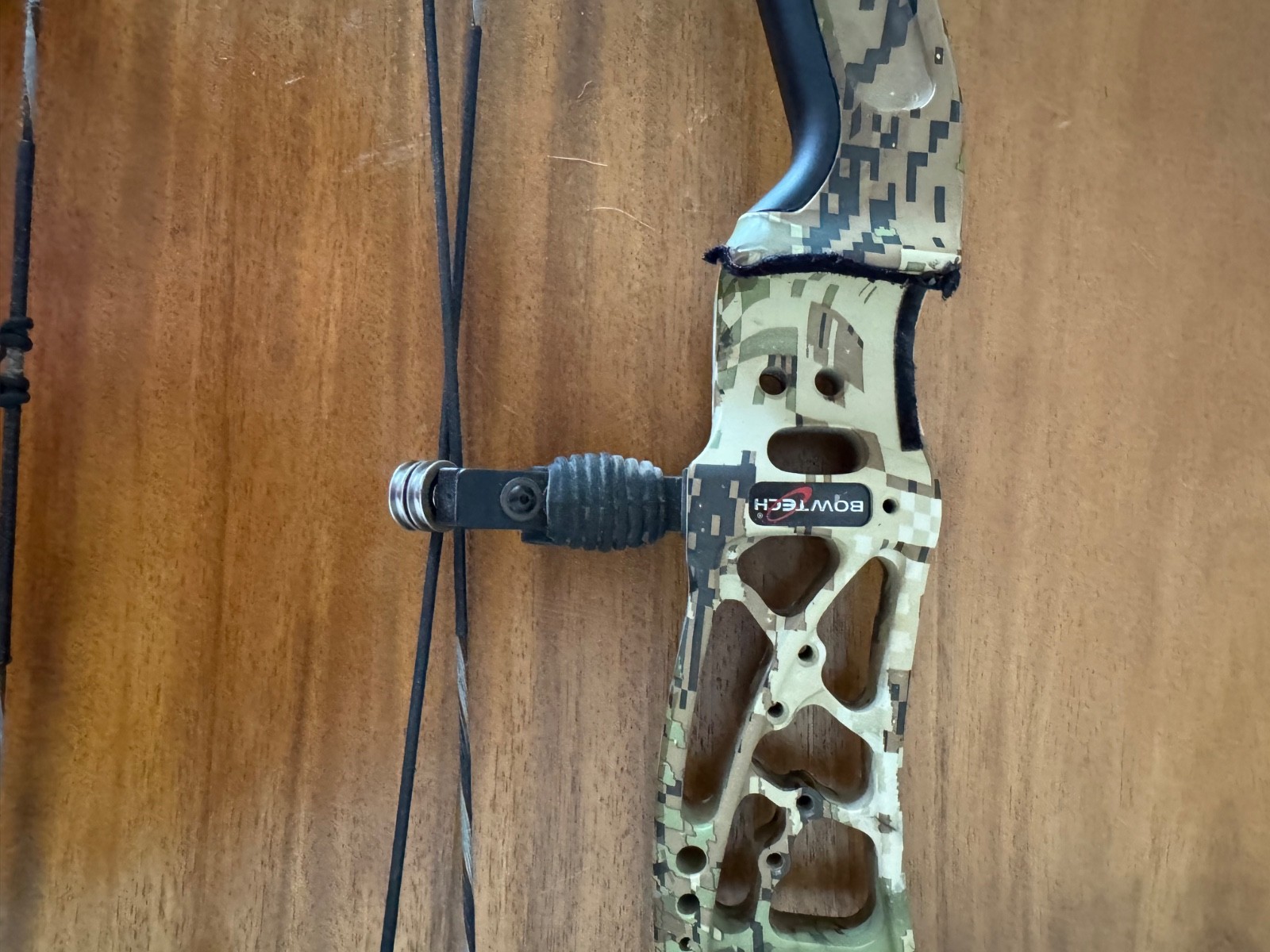 Bowtech solution compound bow RH