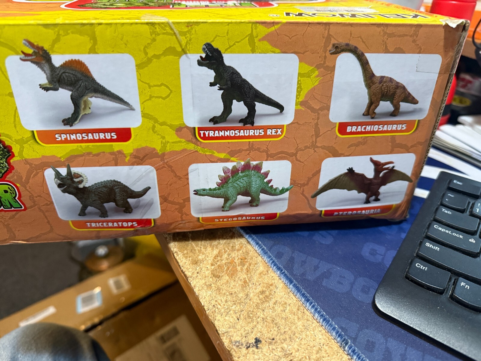 Dinosaurs---King Me World--6 Dinosaur's