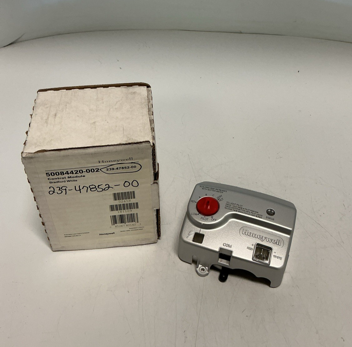 NEW, HONEYWELL, 50084420-002, CONTROL MODULE, 239-47852-00. (16H-4)