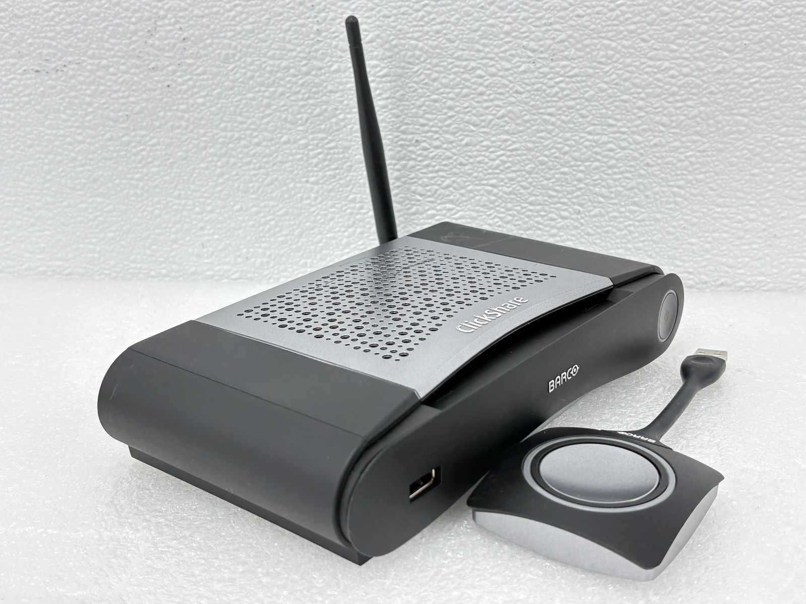 Barco CSE-200 Clickshare Wireless Presentation System W/ 1x Antenna & 1x Button