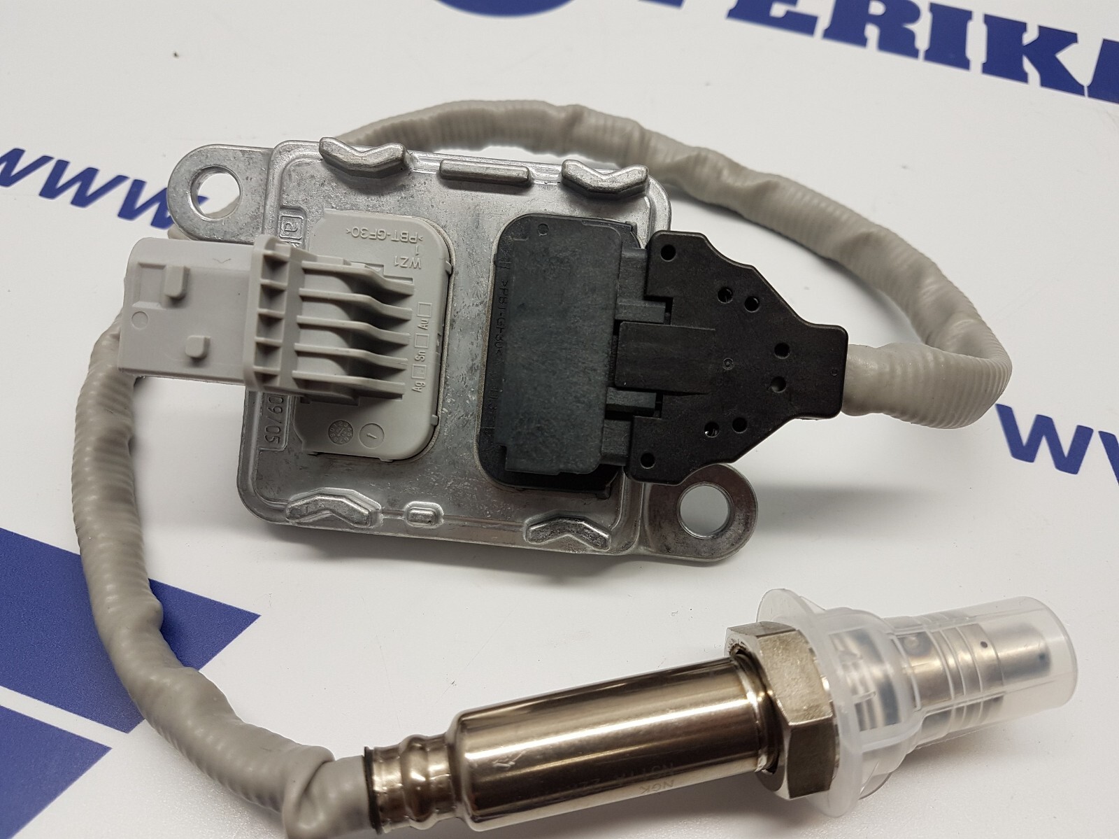 Brand NEW Mercedes Benz MB Actros MP5 NOX sensor A0111536428