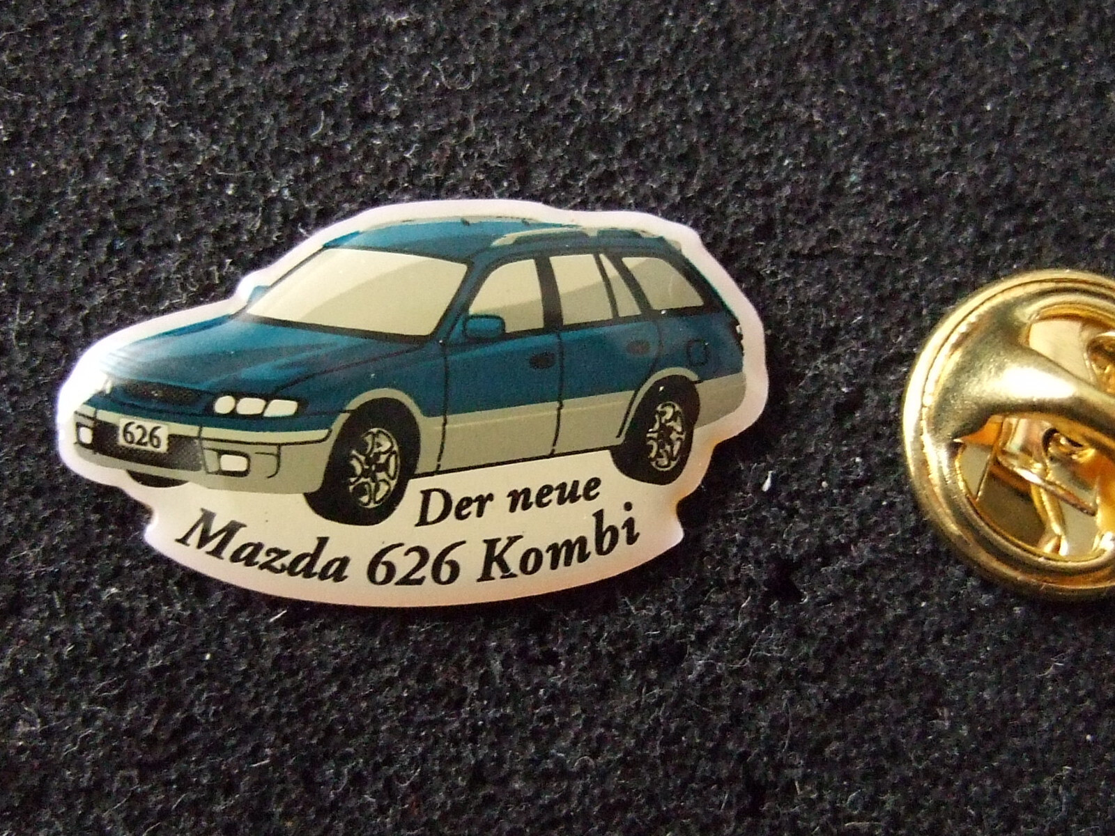 Older Car Pin: Mazda 626 Estate