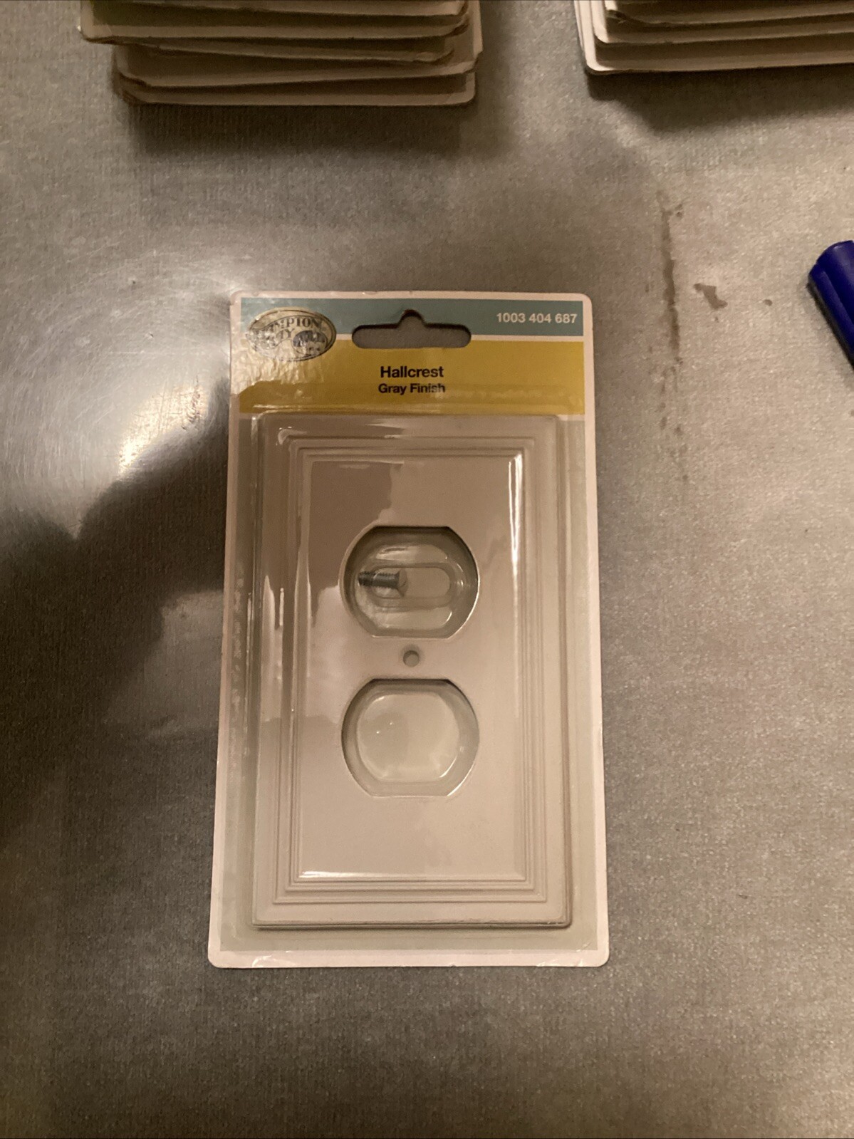 Hampton Bay 98DGYHB Hallcrest 1 Gang Duplex Wall Plate Gray Finish 1003 404 687