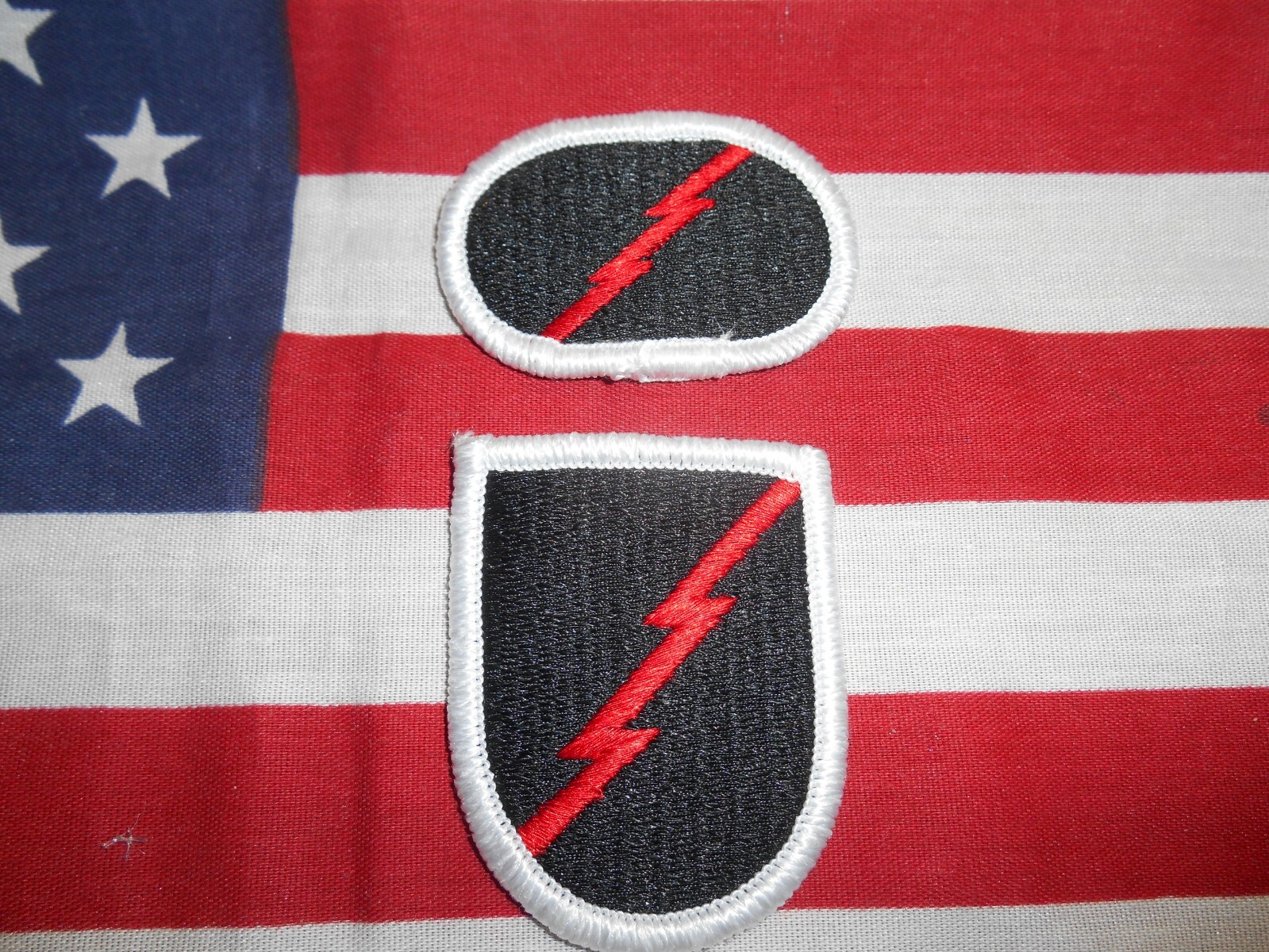 274TH MEDICAL DETACHMENT AIRBORNE BERET FLASH AND PARA OVAL TYPE C