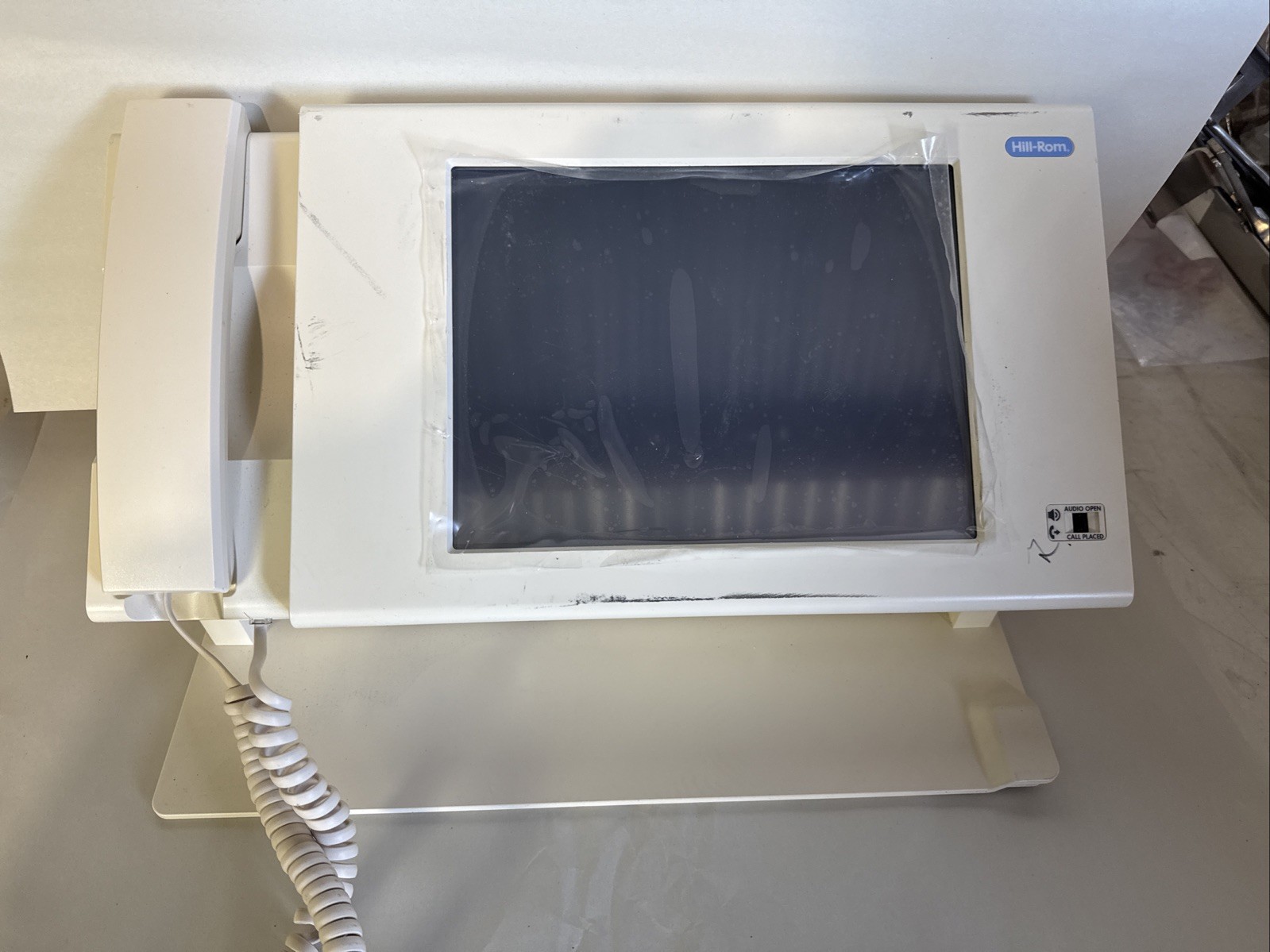 HillRom GRS 10 P2500NNC1A01 Wired Ethernet Digital Nurse Call Station