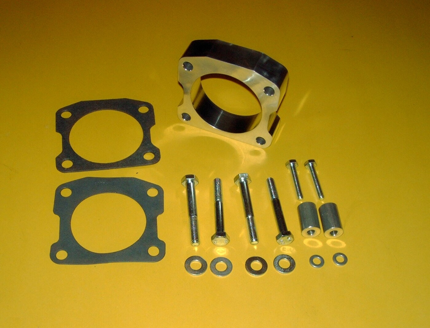 Toyota Tacoma 4Runner 2.4L 2.7L 2RZ 3RZ Throttle Body Spacer 1995-2004 PICKUP