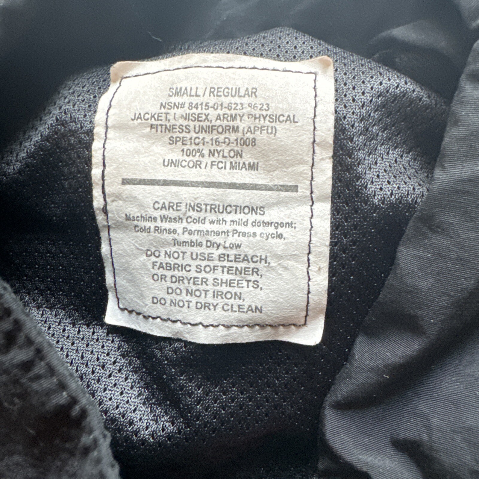 Army Issue Wind Breaker Unisex Small Regular Black Yellow