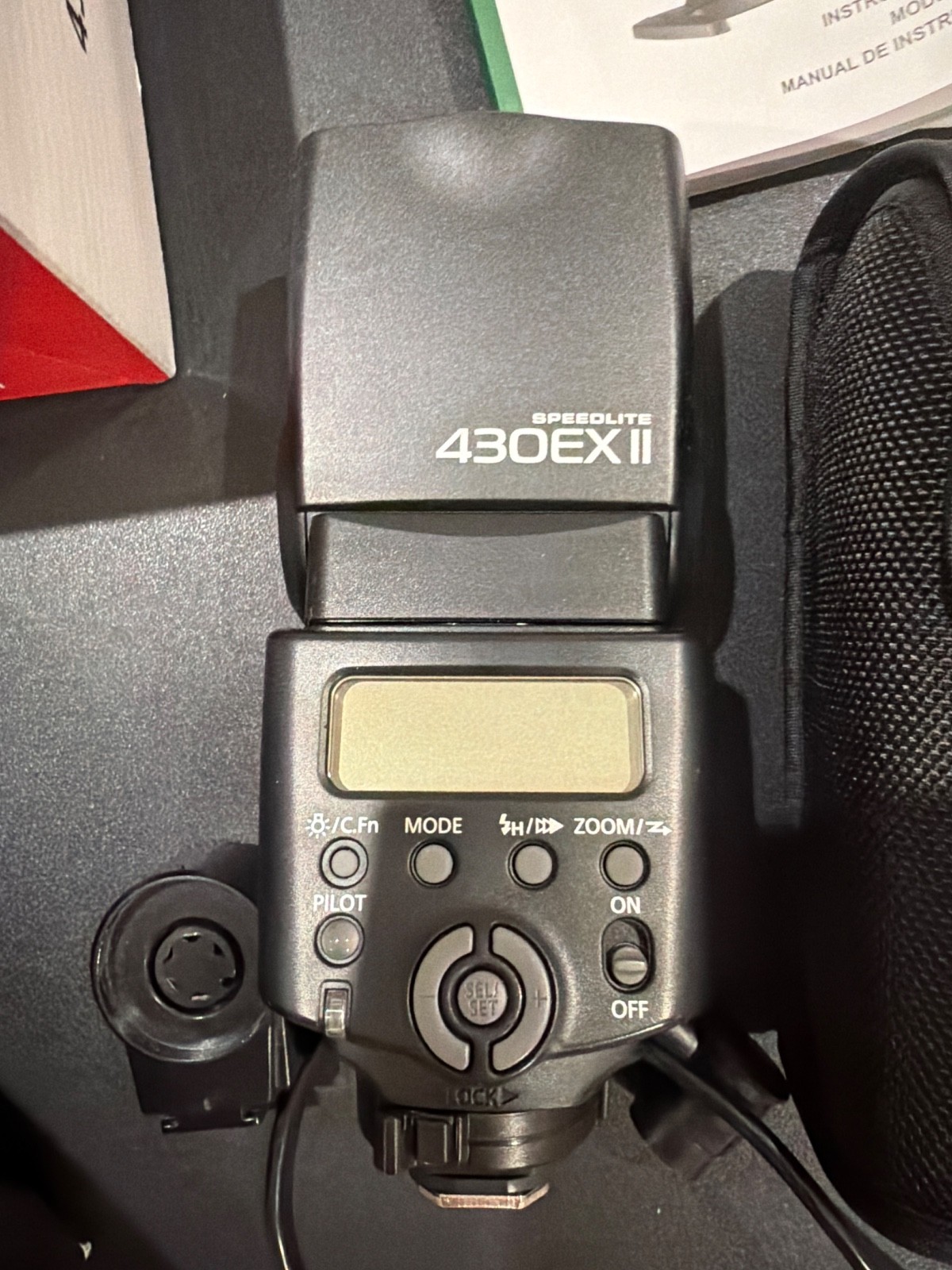 Canon 430EX II Speedlite Shoe Mount Flash, case, and diffuser