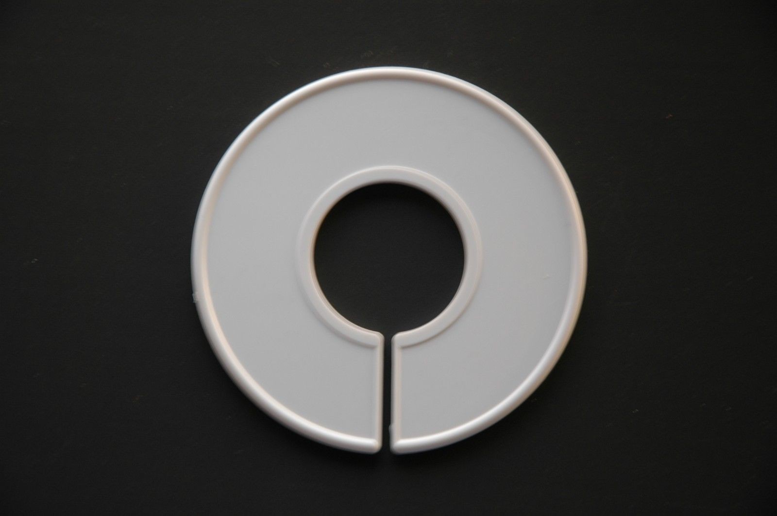 White Round Size Hanger Rack Dividers - 10 Pcs Box - Fits Round Or Square Tubes