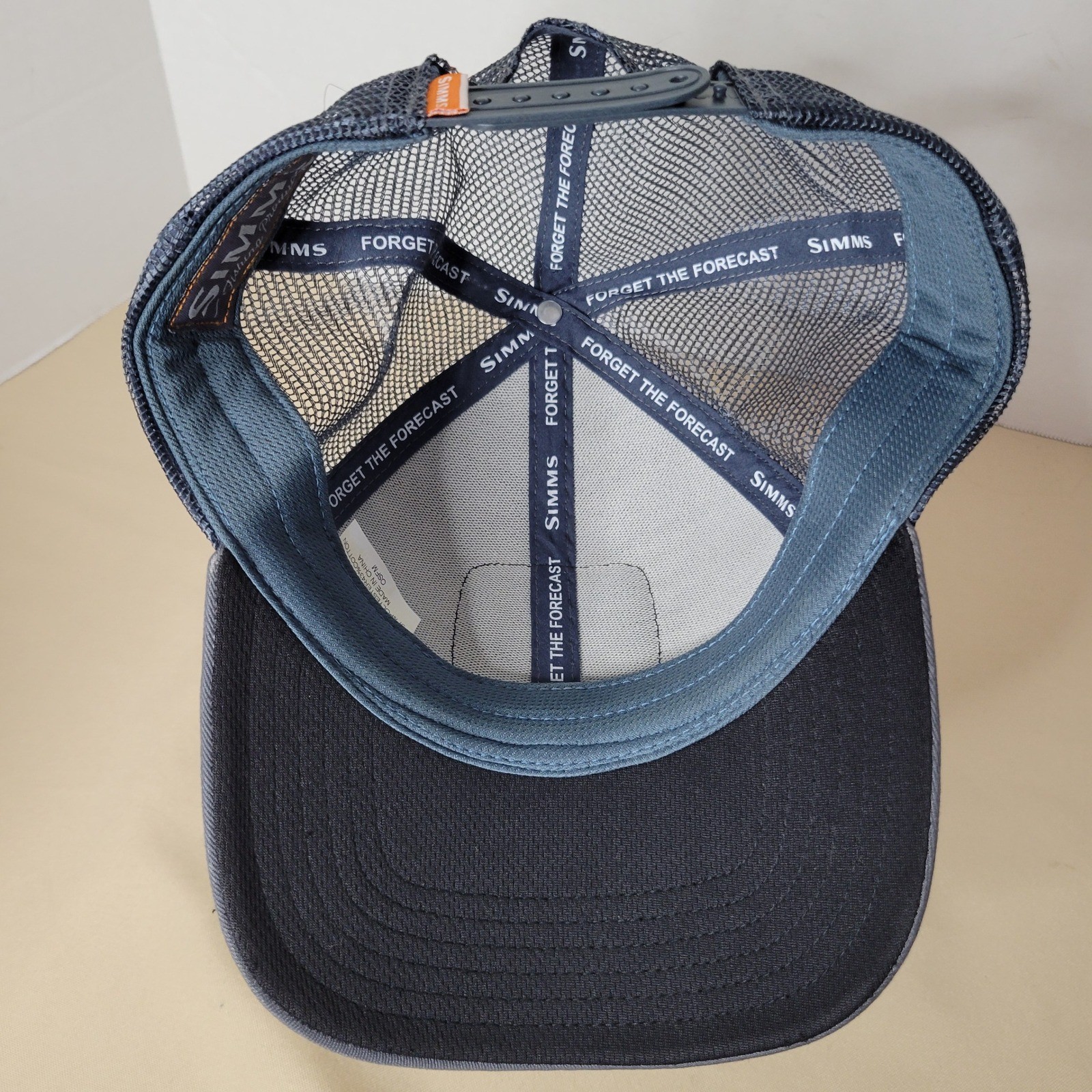 Simms Fishing Products Trucker Hat Gray Mesh Snapback Adjustable Outdoor