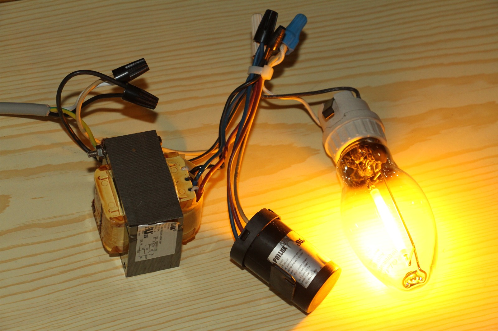 HPS ballast kit with new 70 watt high pressure sodium lamp & pulse-rated socket