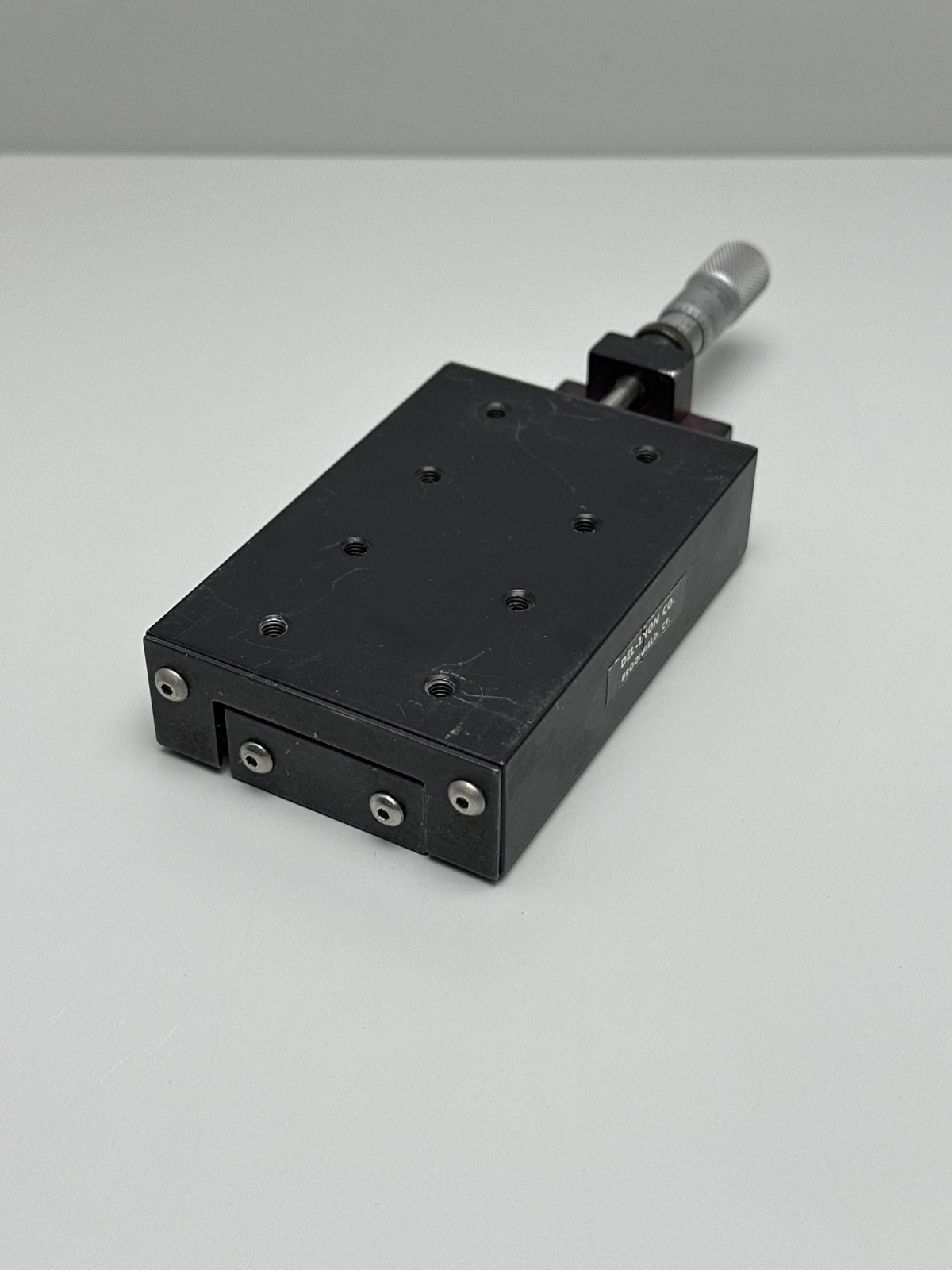 Del-Tron Linear Positioning Stage